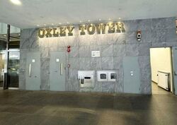 Oxley Tower (D1), Retail #625867031